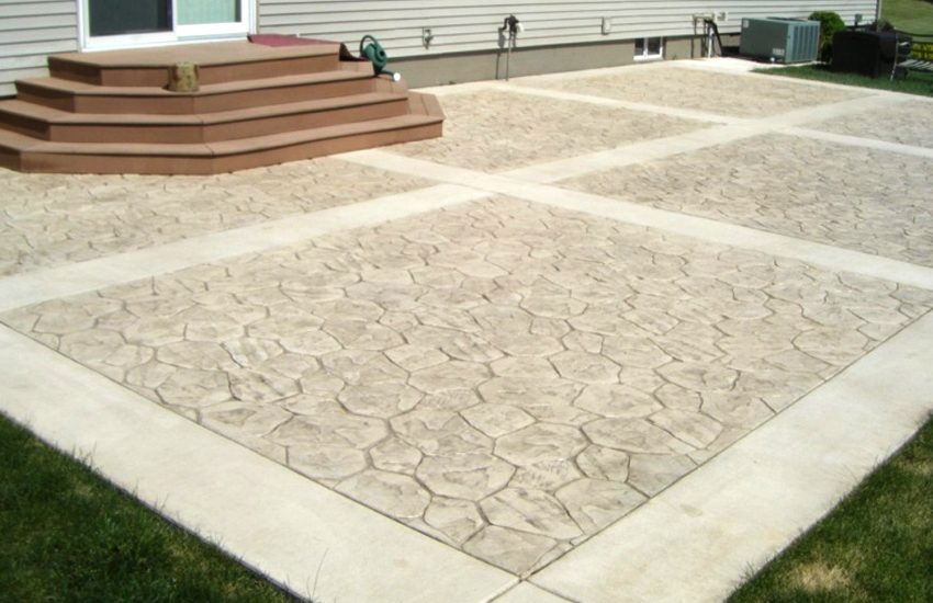 Poured concrete patio installed by LU Concrete in West St. Paul, MN